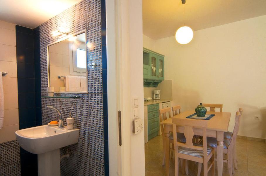 Georgia'S Apartments Kouremenos Beach Anevato Екстериор снимка